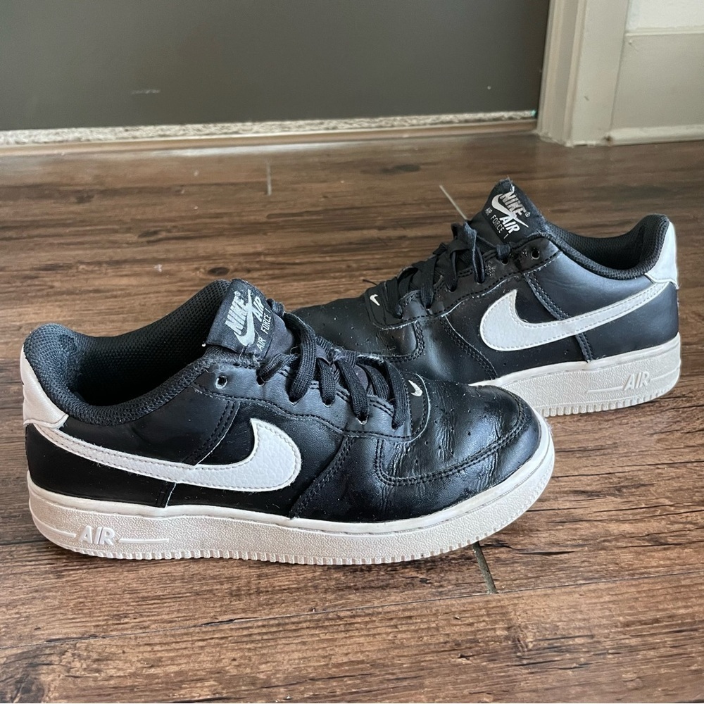 Nike Air Forze Kids size 5Y